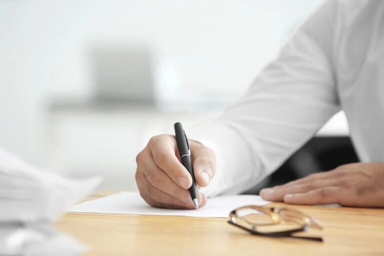 Key Questions to Ask Before Hiring a Divorce Lawyer